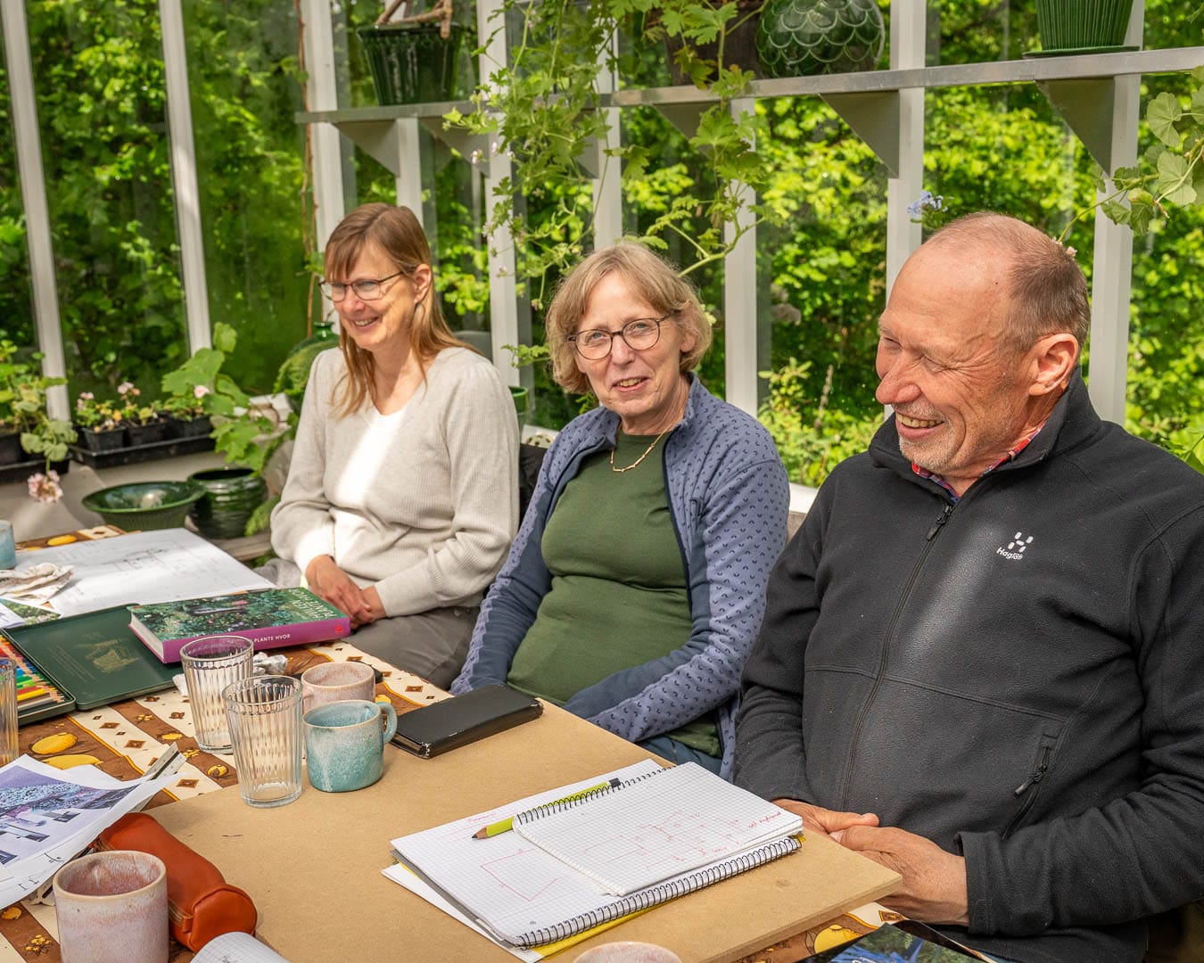 Kursister på havedesignkursus i Blomsterhaven