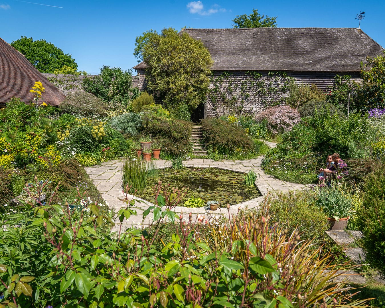 Great Dixter House & Gardens Havebassin i Great Dixter House & Gardens
